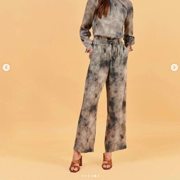 Tucker NYC Camilla Pant Silhouette Floral Woodcut in Silk Crepe de Chine Black - Picture 9 of 9